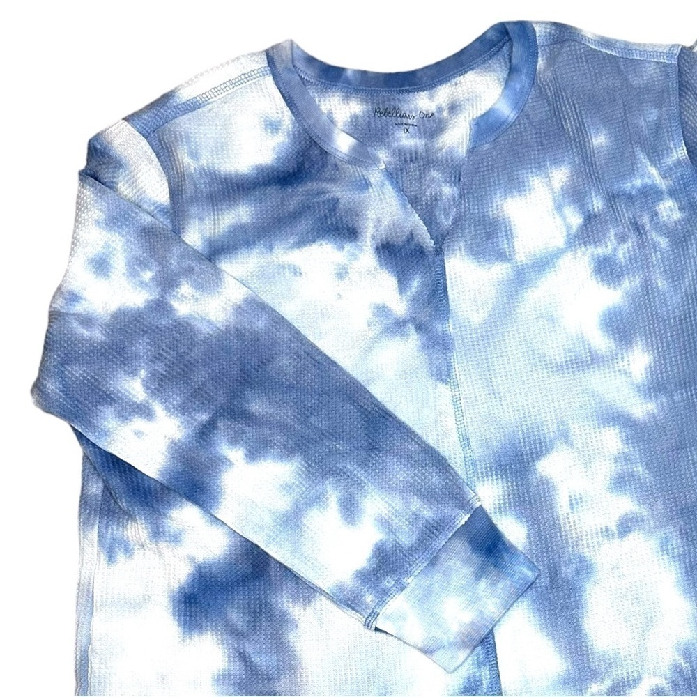 REBELLIOUS ONE Juniors/Womens 1X Blue & White Tie Dye Long Sleeve Shirt - Picture 7 of 8